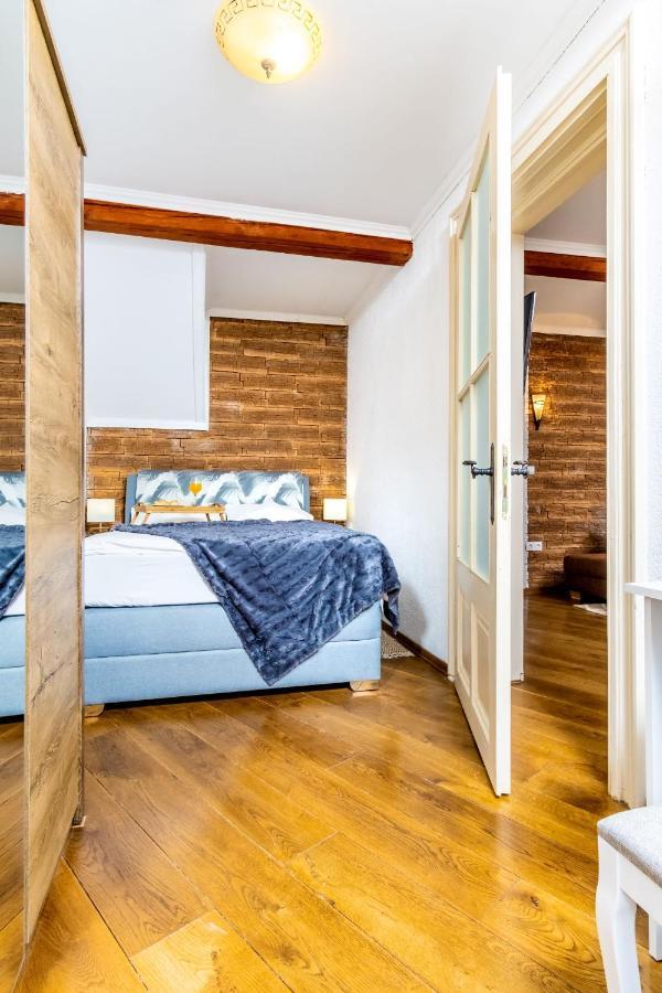 Zollus House Tvrda Apartment Osijek Exterior photo